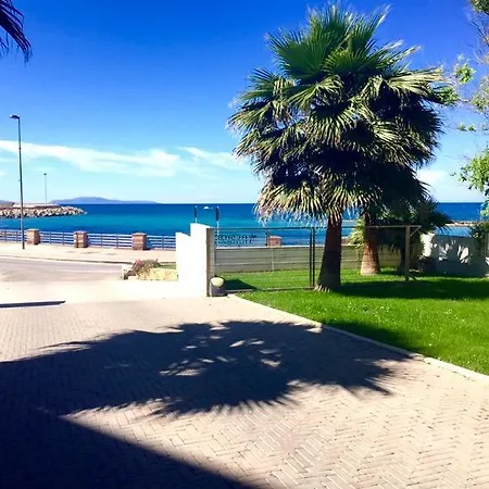 Aparthotel Lungomare 2*
